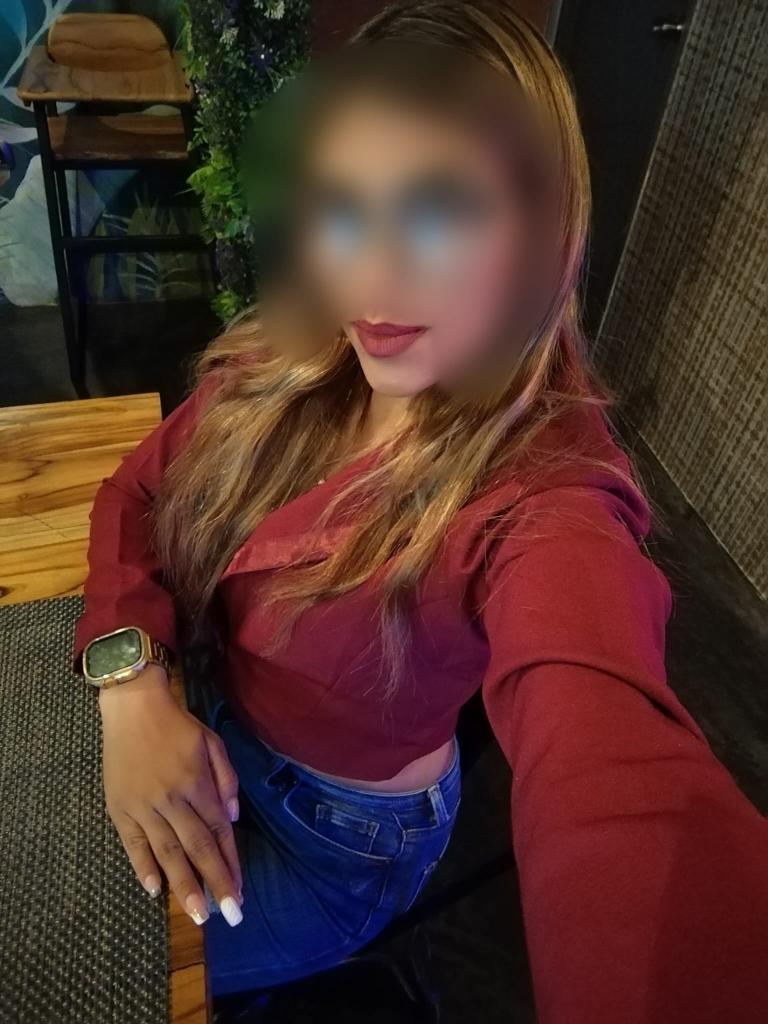 Chica busca chico en Granada: 