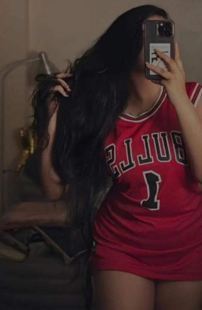 Chica busca chico en Cádiz: 