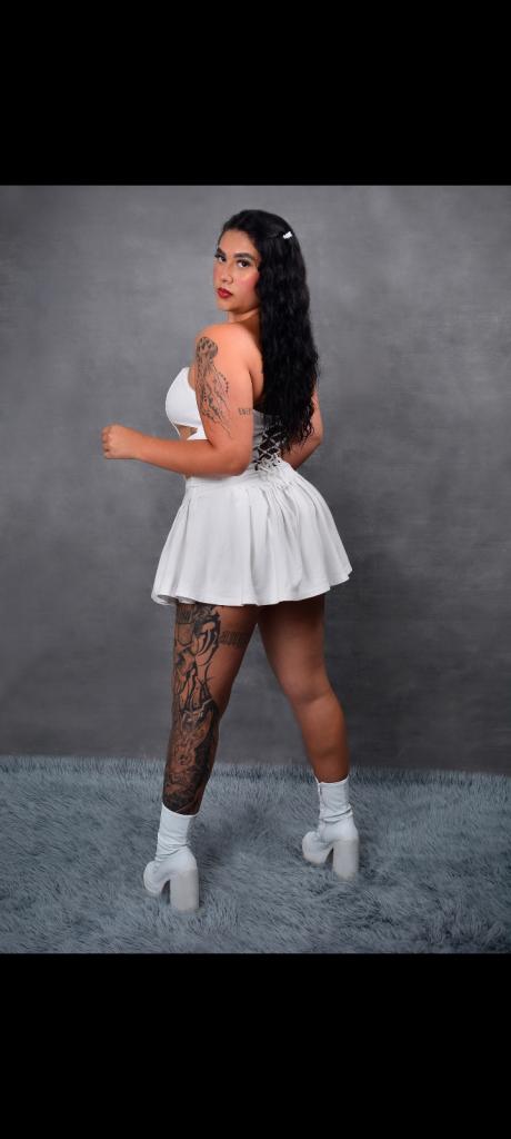 Chica busca chico en Alicante: Chica busca chico