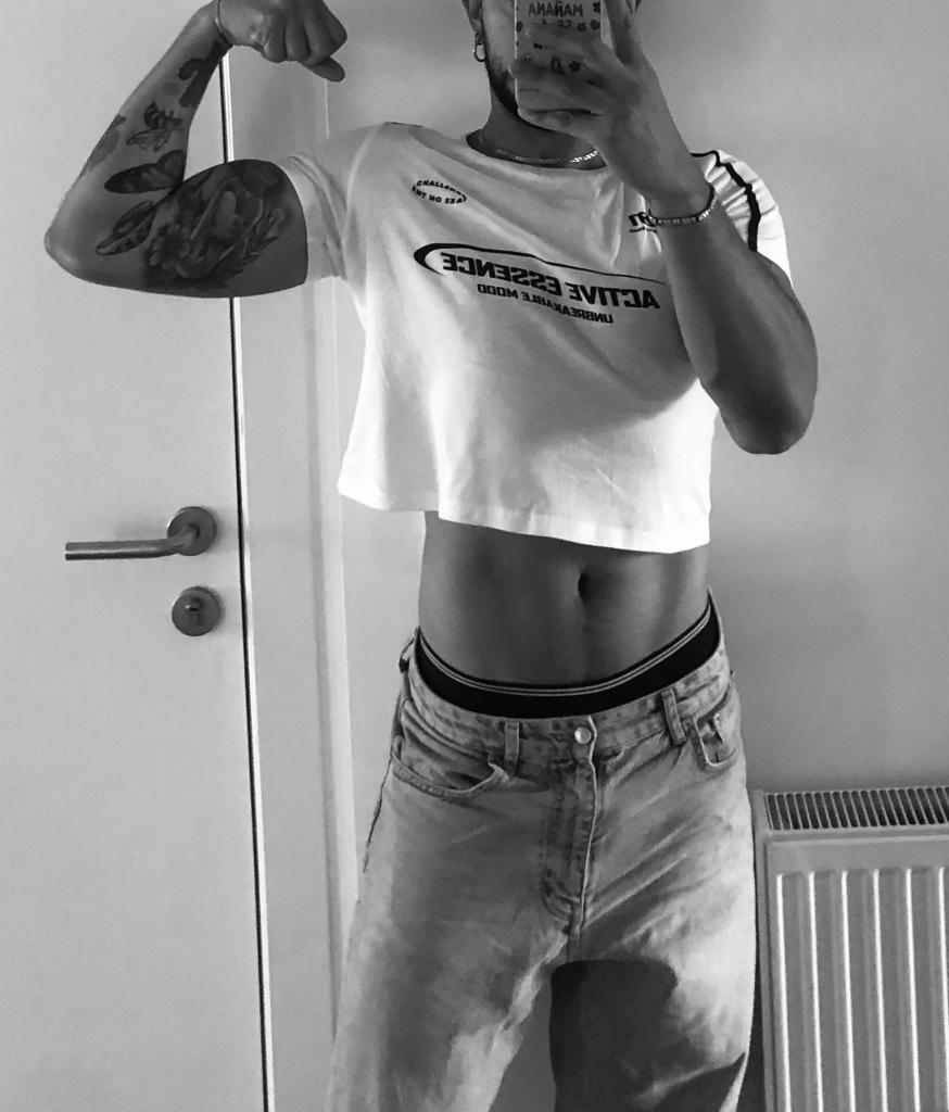 672044911: Chico busca chica en Barcelona