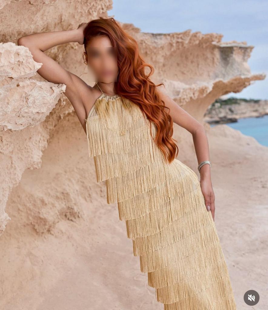 747776207: Chica busca chico en Barcelona