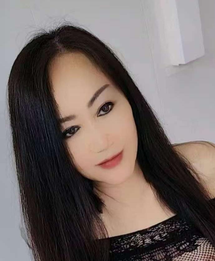 Chica busca chico en Ibiza: 