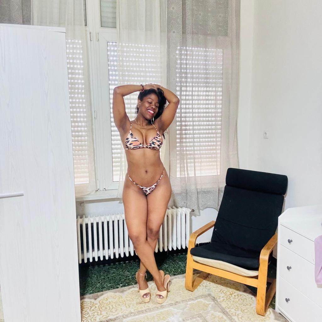 Chica busca chico en Huelva: 