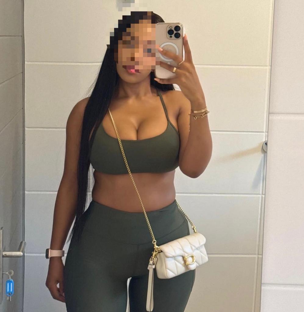 Chica busca chico en Almería: 