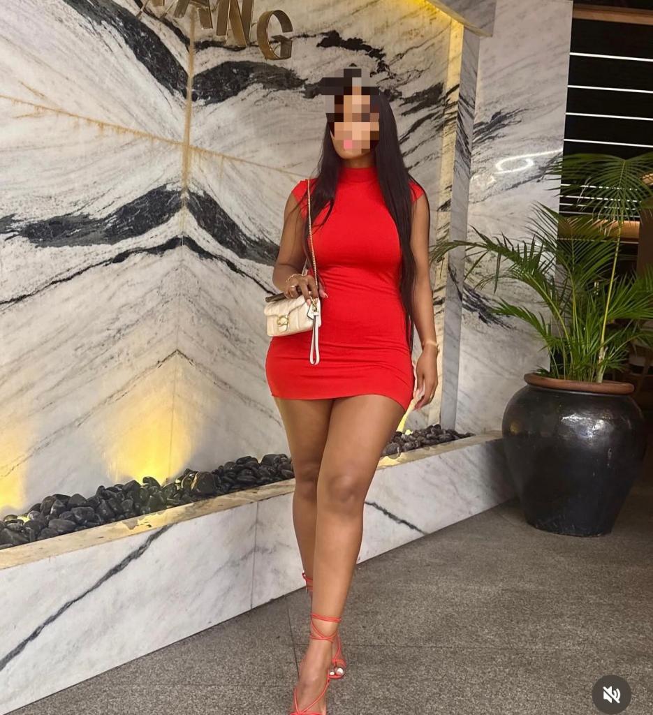 Chica busca chico en Almería: 