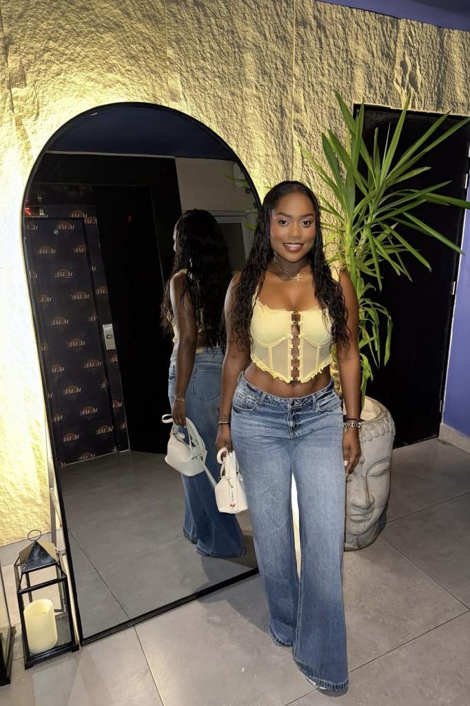 Chica busca chico en Cádiz: 