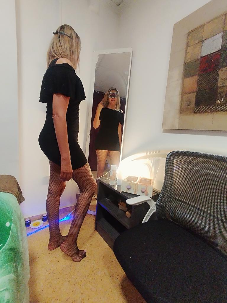 641584332: Chica busca chico en Alicante