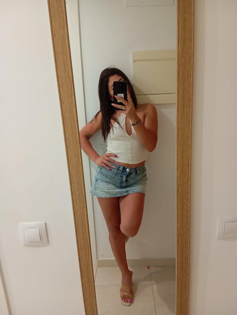 Chica busca chico en Almería: 