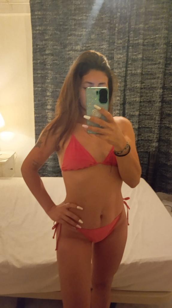 Chica busca chico en Almería: 