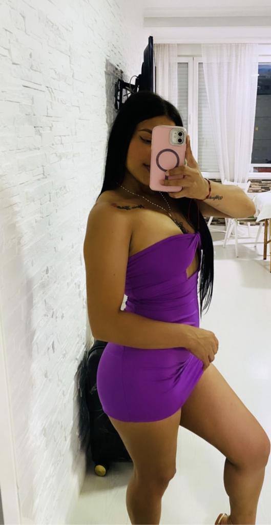 Chica busca chico en Almería: 