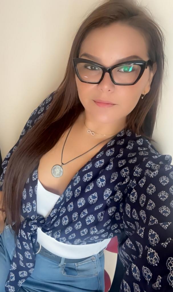 613392225: Chica busca chico en Tarragona