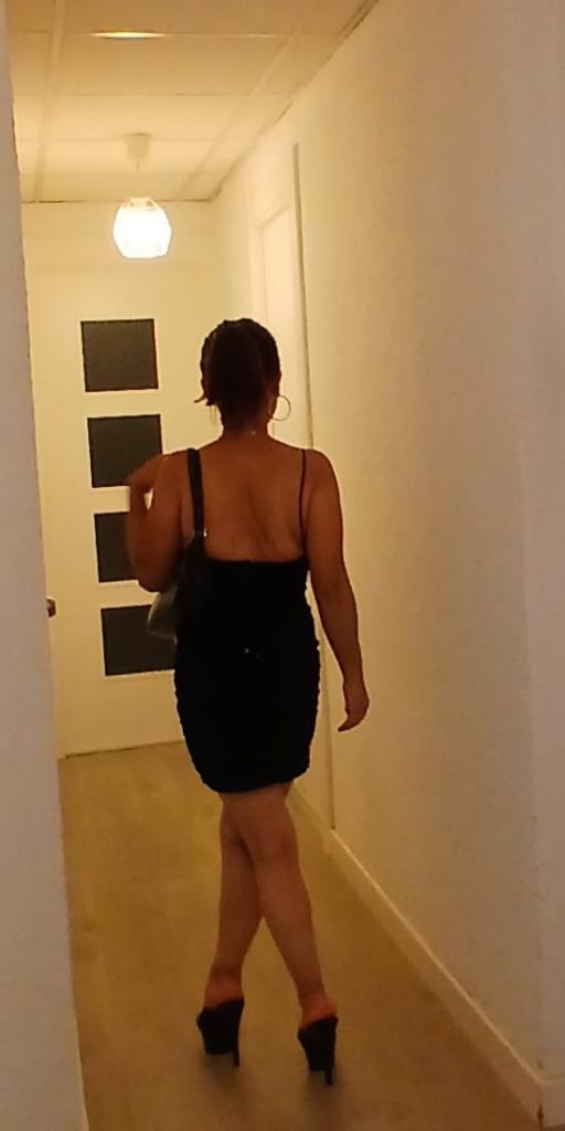 Chica busca chico en Zaragoza: Chica busca chico