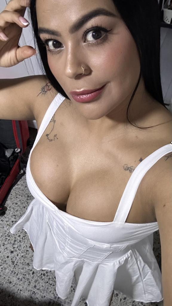 Chica busca chico en Ibiza: Chica busca chico