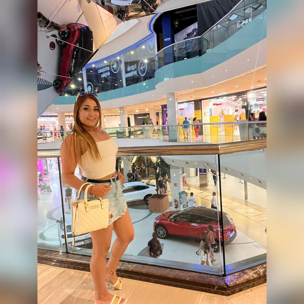 Chica busca chico en Zaragoza: Chica busca chico