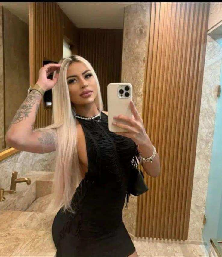 Chica busca chico en Ibiza: 