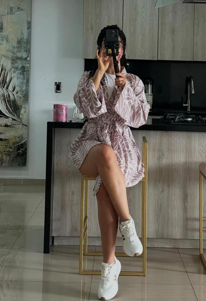 666579266: Chica busca chico en Barcelona