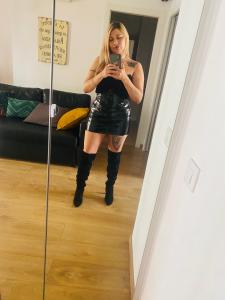 628137989: Chica busca chico en Tenerife