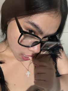 614669371: Chica busca chico en Madrid