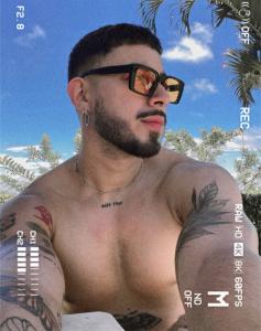 672044911: Chico busca chica en Barcelona