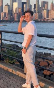 625988502: Chico busca chica en Pontevedra