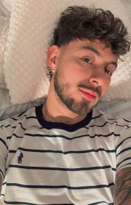 672044911: Chico busca chica en Barcelona