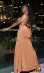 664031263: Chica busca chico en Barcelona