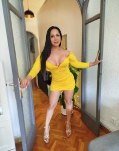 692477102: Transexual en La Coruña