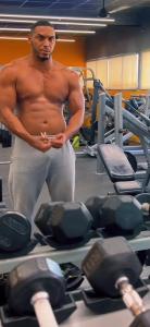 634336375: Chico busca chica en Barcelona