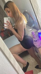 615407601: Chica busca chico en Almería