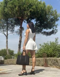 692288176: Chica busca chico en Málaga