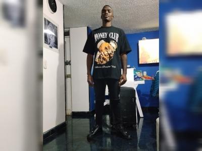 641091885: Chico busca chica en Valencia