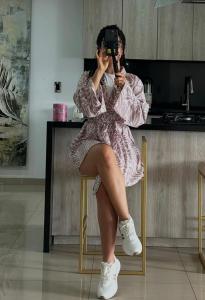 666579266: Chica busca chico en Barcelona