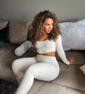 742097358: Chica busca chico en Granada