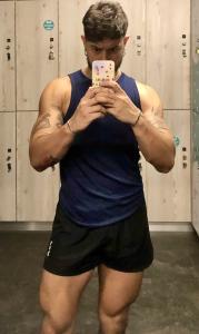 672044911: Chico busca chica en Barcelona