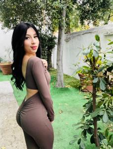 667771170: Chica busca chico en Madrid