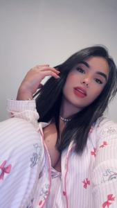 672938244: Chica busca chico en Madrid