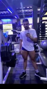 637705099: Chico busca chica en Barcelona