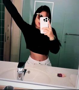 671134267: Chica busca chico en Sevilla