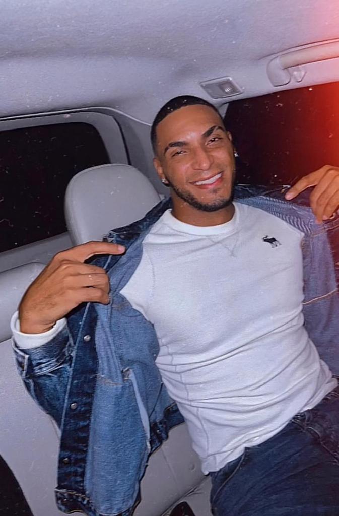 634336375: Chico busca chica en Barcelona