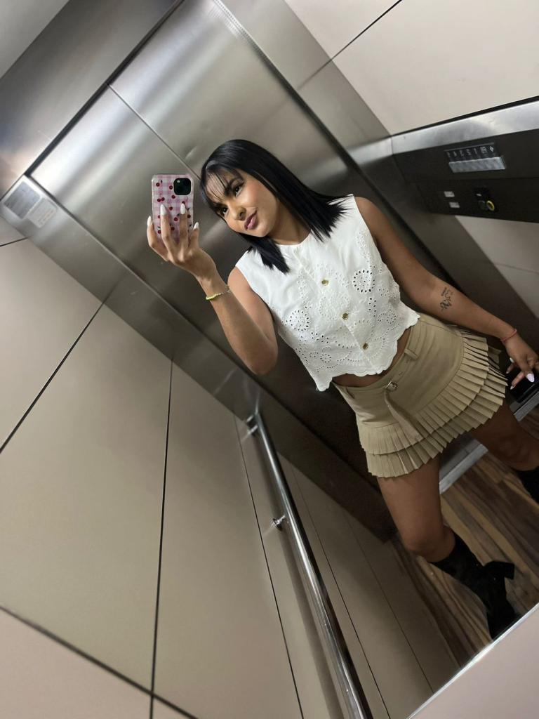 637494633: Chica busca chico en Alicante