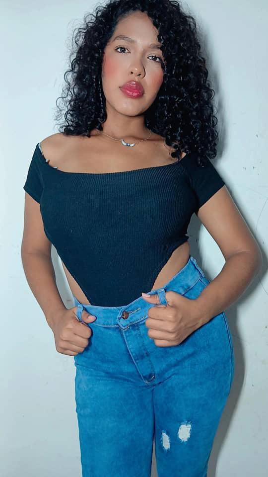 641362070: Chica busca chico en La Rioja