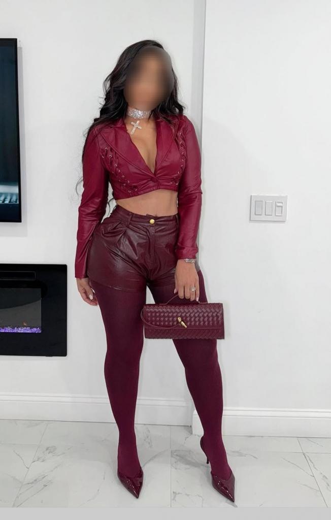 Chica busca chico en Tenerife: 