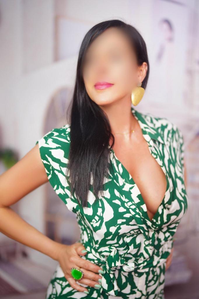 662631278: Chica busca chico en Málaga