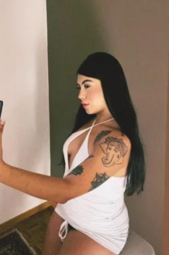 627127946: Chica busca chico en Málaga