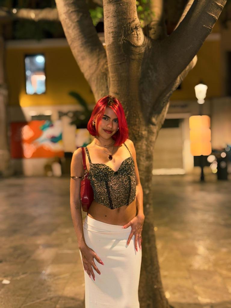 Chica busca chico en Tenerife: 