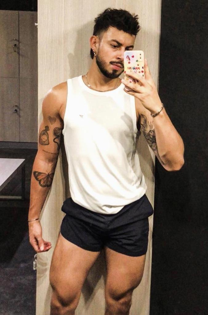 672044911: Chico busca chica en Barcelona