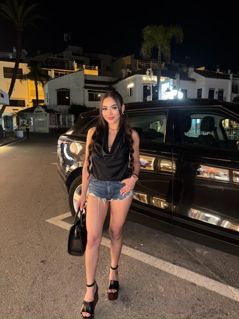 Chica busca chico en Cádiz: 