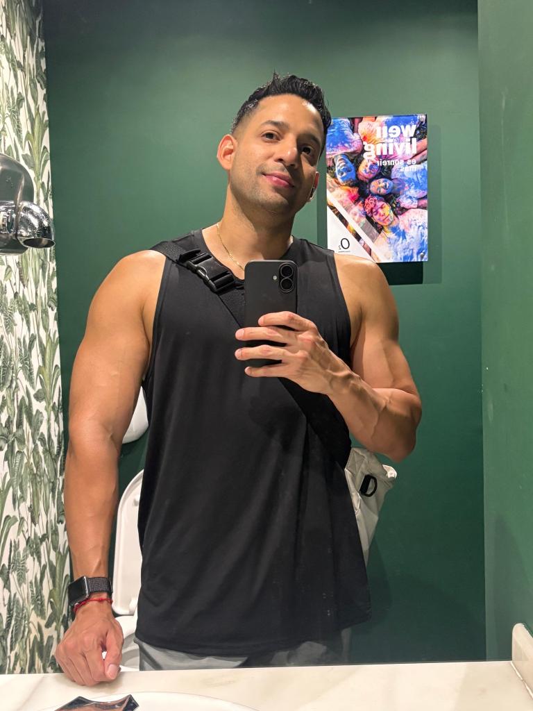 Chico busca chica en Granada: 