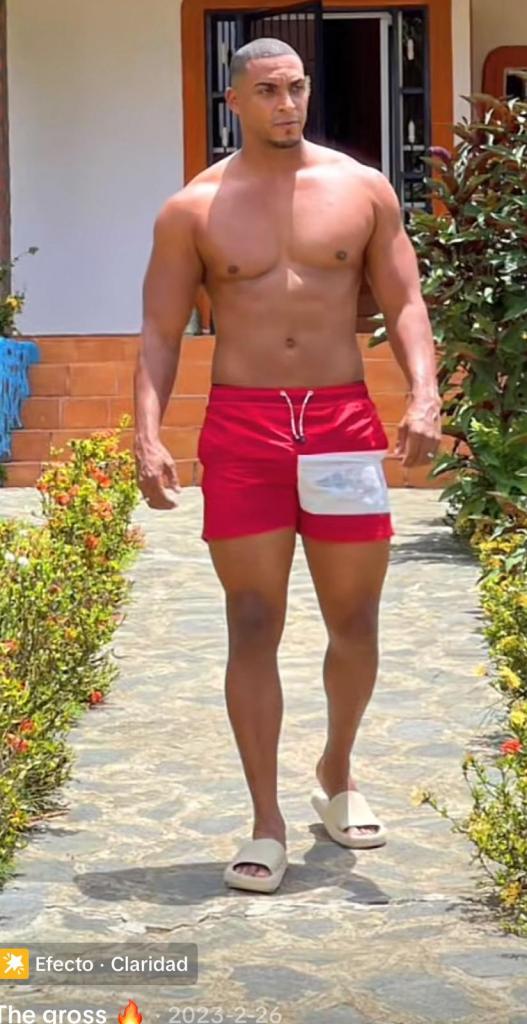 Chico busca chica en Barcelona: 