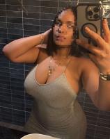 637992058: Chica busca chico en Sevilla